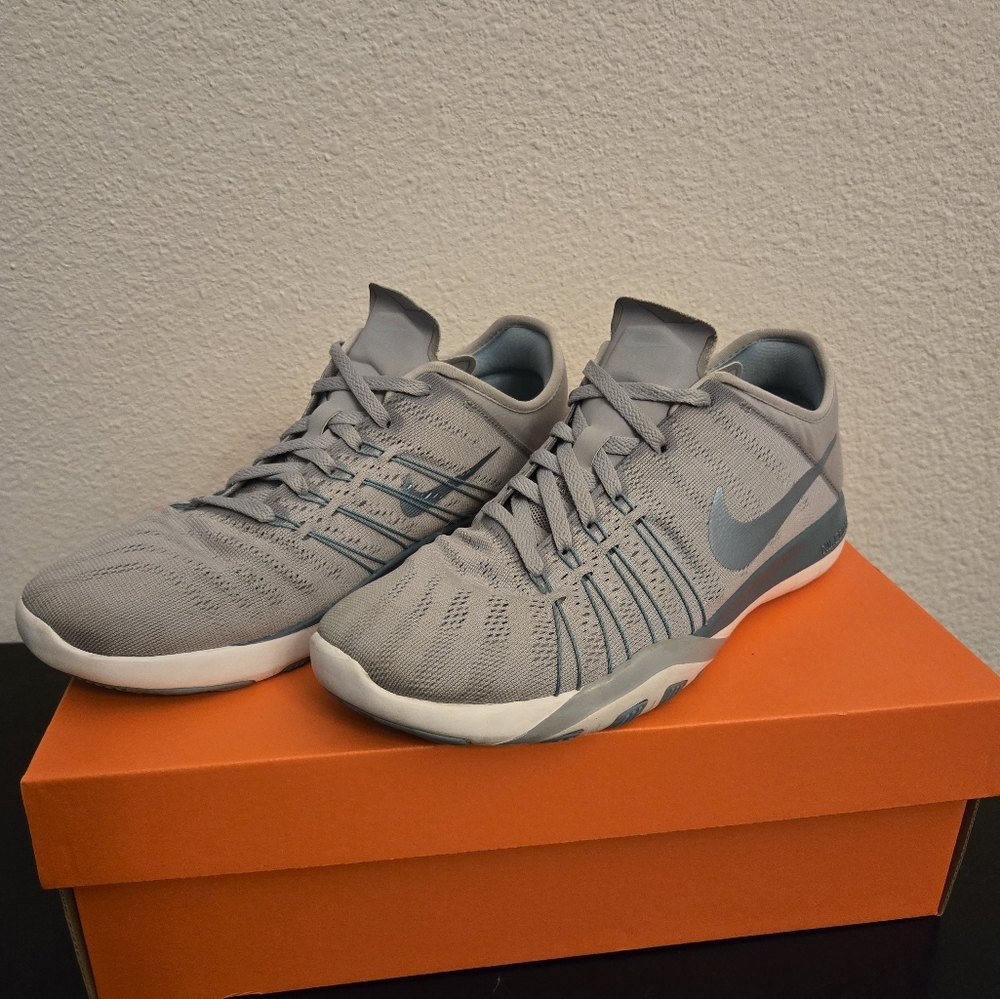 Nike Free TR 6 Training Shoes